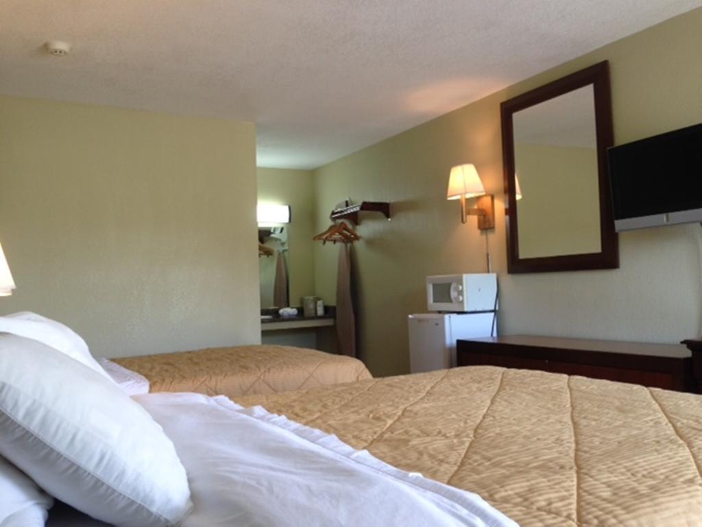 Mid Ohio Inn Bellville Стая снимка