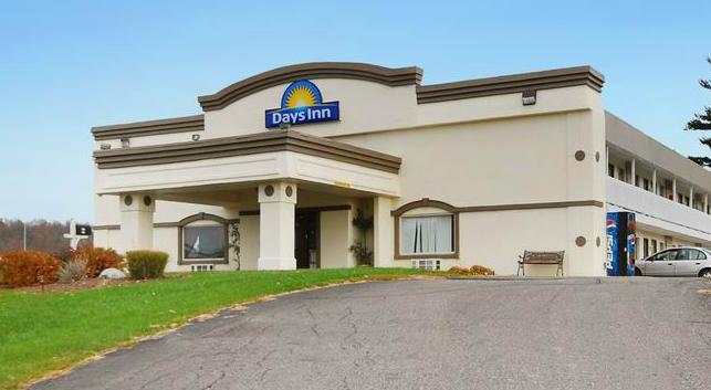 Mid Ohio Inn Bellville Екстериор снимка